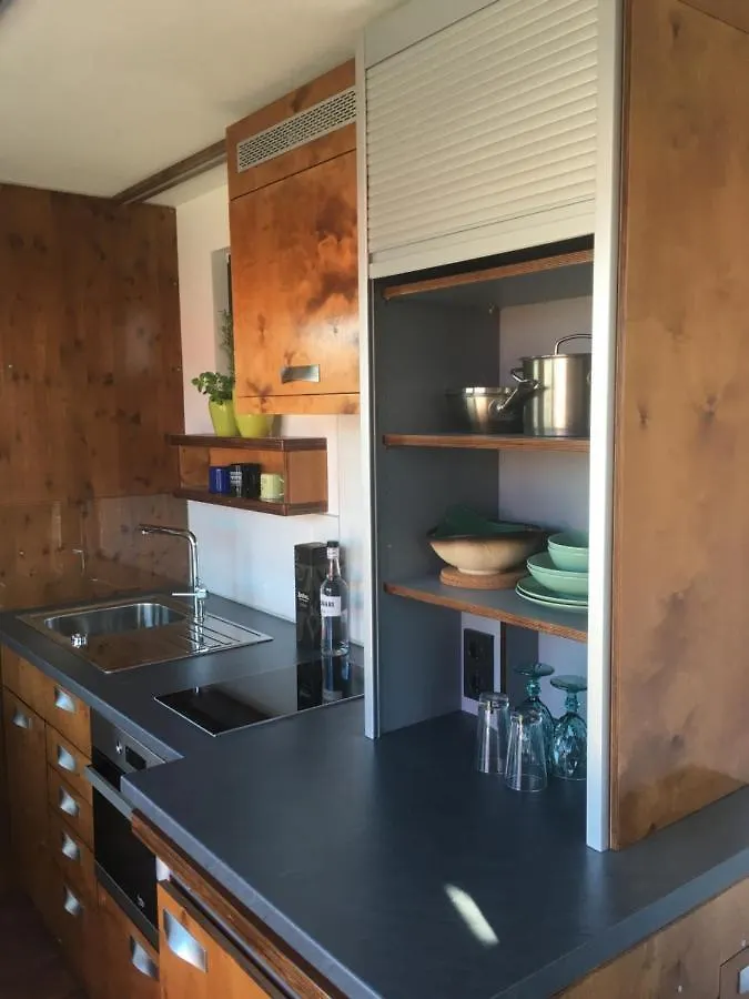 度假居 Tiny House Im Seecontainer Mit Parkplatz, Glasfaser, Netflix, Veranda Und Gehobener Ausstattung 科堡