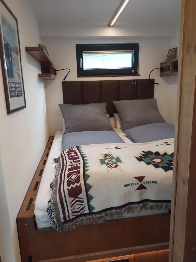 Tiny House Im Seecontainer Mit Parkplatz, Glasfaser, Netflix, Veranda Und Gehobener Ausstattung 科堡 度假居