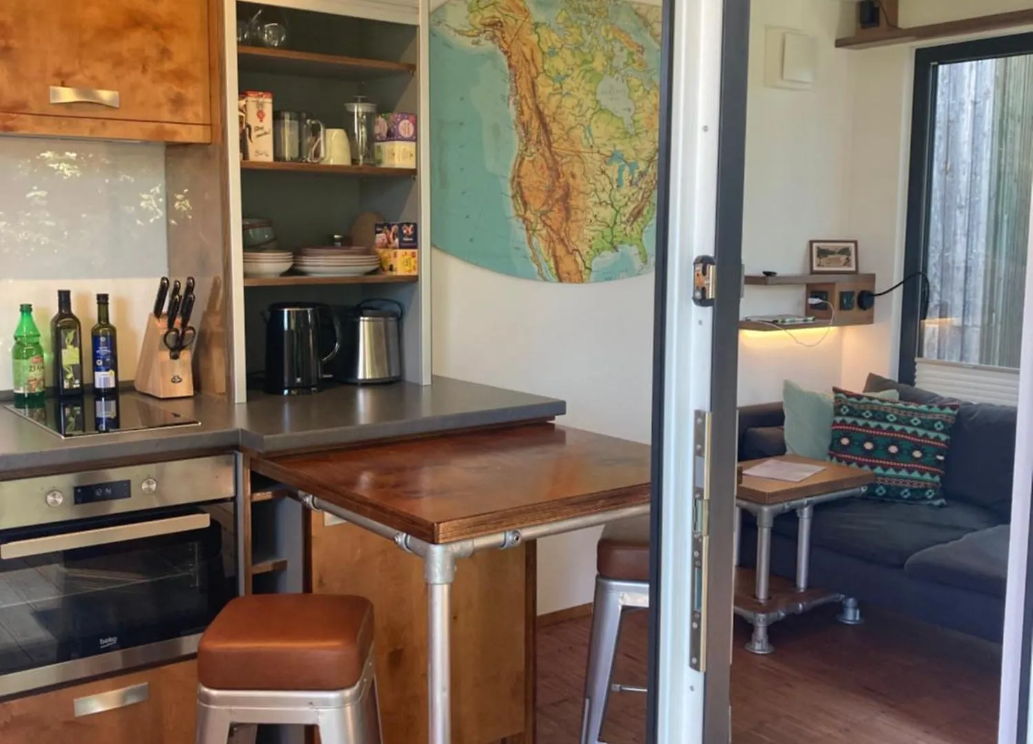 Tiny House Im Seecontainer Mit Parkplatz, Glasfaser, Netflix, Veranda Und Gehobener Ausstattung 科堡 0*,